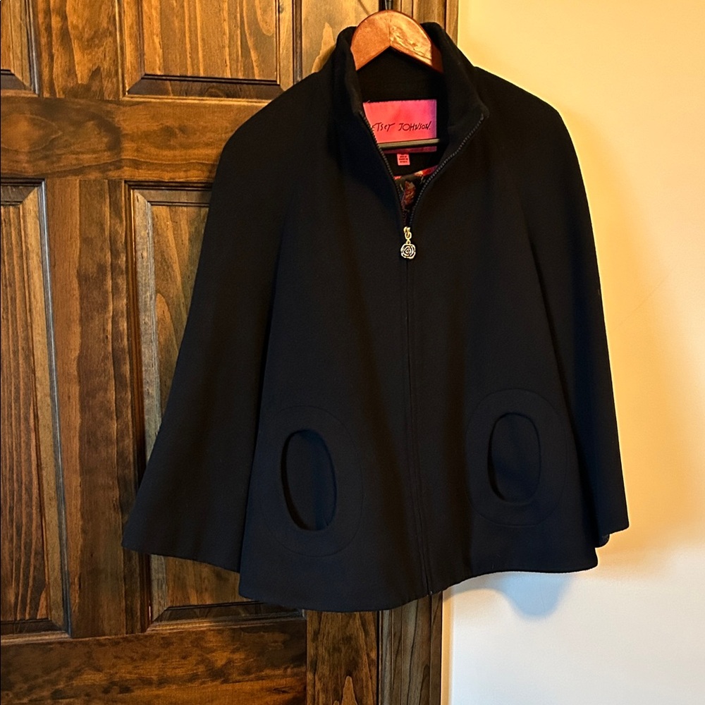 Betsy Johnson Black Cape with Zipper